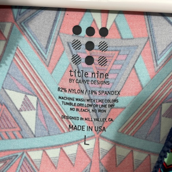 Title Nine Carve Designs Women's Large Athletic Full Zip Jacket Geometric Light - Picture 2 of 7